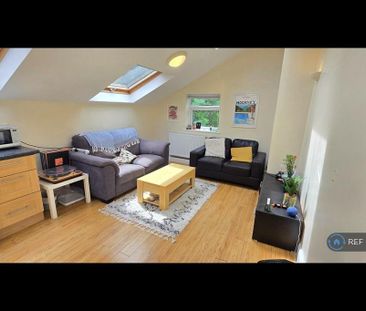 2 bedroom flat to rent - Photo 2