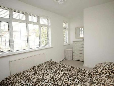 Hamilton Road, Feltham, TW13 - Photo 3