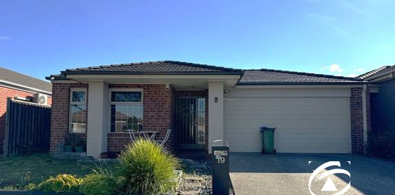 19 Celestine Drive, 3809, Officer Vic - Photo 2