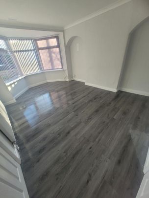 3 bedroom end of terrace house to rent - Photo 1