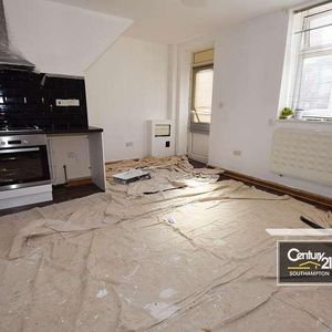 |ref. |, Victoria Road, Southampton, SO19 - Photo 2