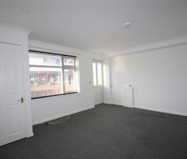Columbia Road, Bournemouth - Photo 1