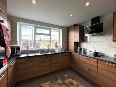 Charlton Road, Shepperton, Surrey,TW17 - Photo 3