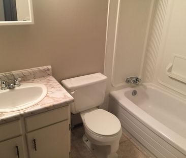 Studio Apartment in Riverside Meadows! - Photo 6