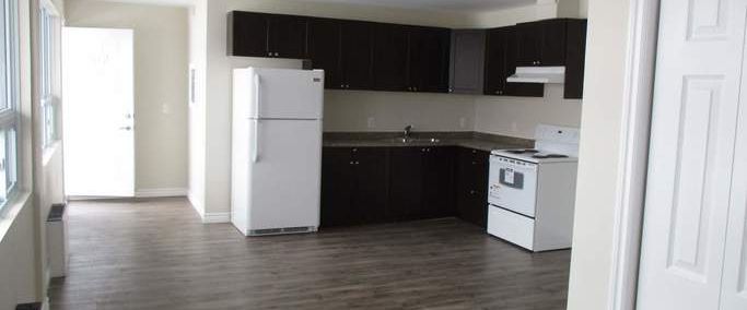 Queenstown Residence | 844 Queen Street East, Sault Ste. Marie - Photo 1