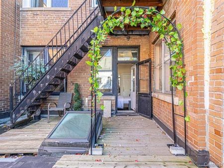 329 Rue du Square St Louis - Photo 4