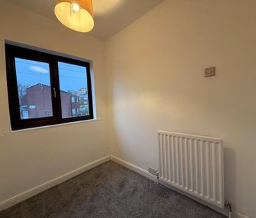 3 bedroom semi-detached house to rent - Photo 4