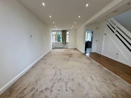 3 bedroom semi-detached house to rent - Photo 2