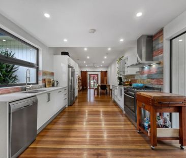 Gorgeous Noosaville Home On Large Block - Photo 1