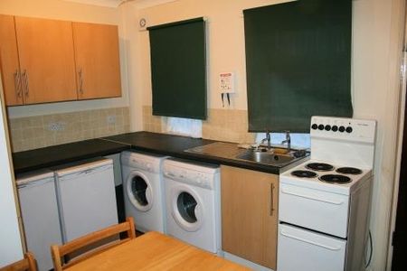 Cross Green Lane, Leeds, LS9 0DG - Photo 5