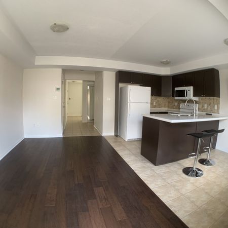 For Lease - 614 Shoreline Drive Unit# 5, Mississauga, Ontario - Photo 2