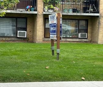 New Kitchen, flooring, paint 1 bedroom low rise North York for rent - Photo 4