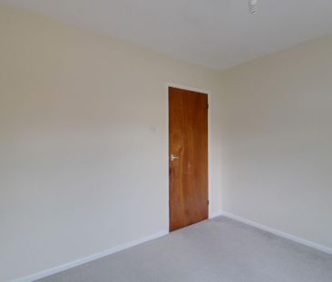 3 bedroom detached bungalow to rent - Photo 4