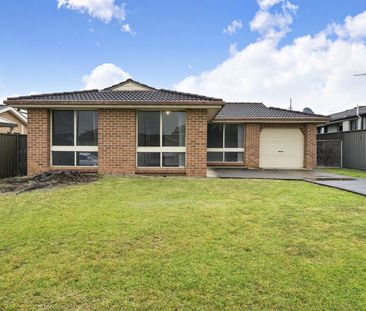 Charming 3 Bedroom Home - Photo 4