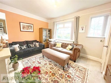 Victoria Avenue, 82, Manchester, M9 0RE, Greater Manchester - Photo 2