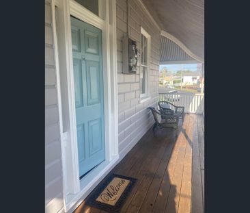 Newly Renovated Long Term BNB Living Doors from Shops and the River - Photo 6