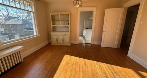 37 William St Orillia | $1900 per month | Plus Hydro - Photo 1