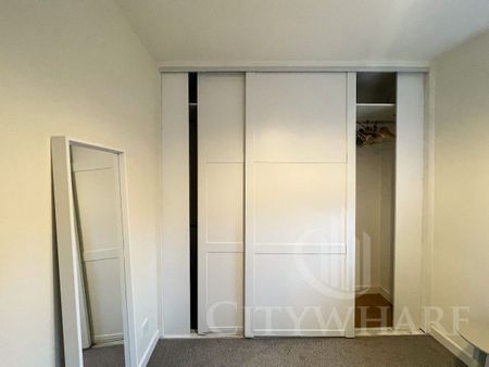 Falcon Way, London - Photo 4