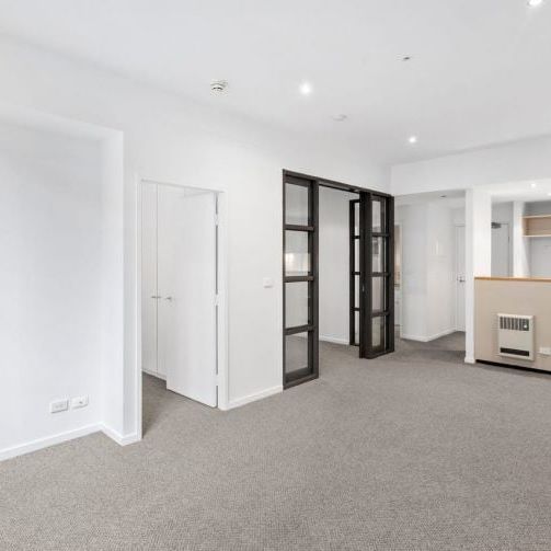 Stylish apartment in the heart of Melbourne - Photo 1