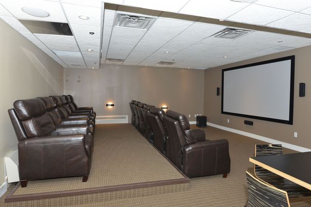 798 Richmond Street West - Photo 1