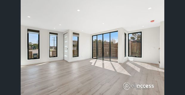 Great Townhome Wont Last – Allagents – Alltenants - Allaccess - Photo 1