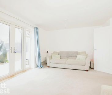 3 bedroom semi-detached house to rent - Photo 3