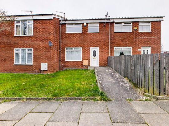 Holmefields Road, Eston, Middlesbrough - Photo 1