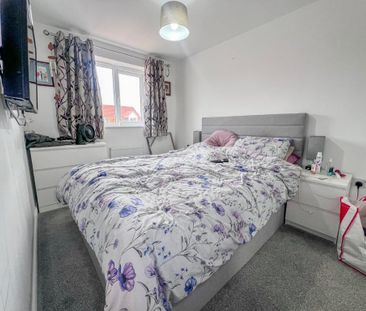 3 bedroom semi-detached house to rent - Photo 2