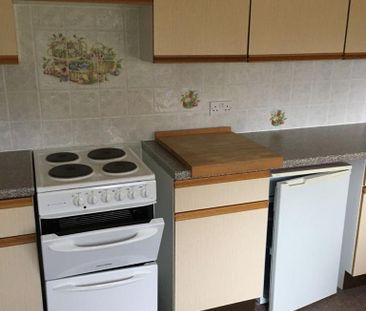 3 bedroom apartment to rent - Photo 2