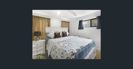 Large 4 Bedroom Family Home - Photo 4