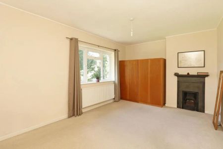 2 bedroom house in Putney - Photo 5