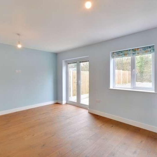 Mathews Court, Warehorne Road, TN26 - Photo 1