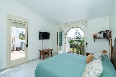 Casa adosada de alquiler en San Joaquin-ur Rocio Nagu, 1, Puente Romano - Photo 2