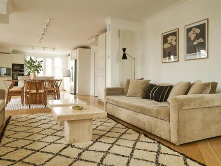 4 bedroom flat to rent - Photo 2