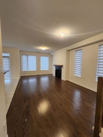 For Lease - 270 Turnbuckle Crescent, Barrhaven, Ontario - Photo 2