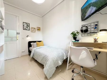 Avenida de Valladolid, Madrid, Community of Madrid 28008 - Photo 2