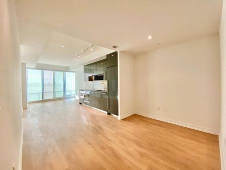 For Lease - 115 McMahon Drive Unit# 3101, Toronto, Ontario - Photo 2