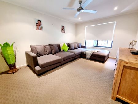 Leafy Family Home with Entertainer's Oasis! - Photo 2