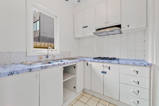 49 Beddoe Avenue, Melbourne - Photo 1