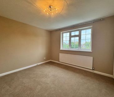 4 bedroom detached house to rent - Photo 5