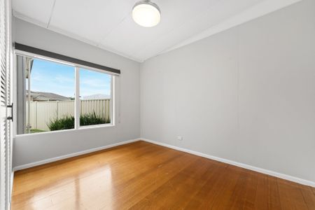 Renovated 3-Bedroom Home in Prime St Albans Location! - Photo 3