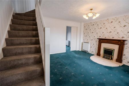 2 bedroom semi-detached house to rent - Photo 5