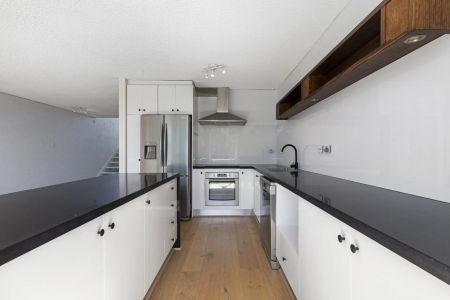 Functional South Melbourne Living - Photo 5