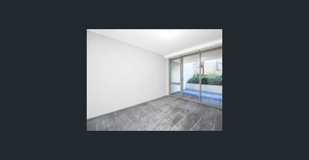 Entertainers Courtyard Apartment....This Is Living !! - Photo 2