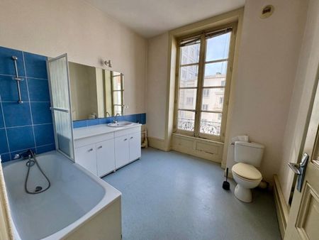 APPARTEMENT T2 A LOUER A ROANNE - CENTRE VILLE - Photo 5