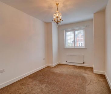 3 bedroom semi-detached house to rent - Photo 5