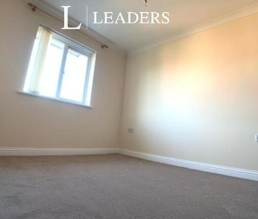 2 bedroom flat to rent Peterhouse Close, Peterborough - Photo 2