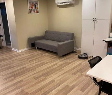 493 COLLEGE STREET - Photo 1