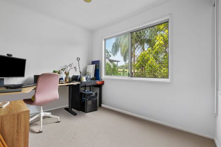 1 Natasha Court, Woodridge QLD 4114 - House For Rent - $580 | Domain - Photo 3