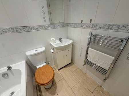 2 bedroom semi-detached bungalow to rent - Photo 4